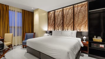 In-room safe, laptop workspace, blackout drapes, soundproofing