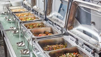 Daily full breakfast for a fee