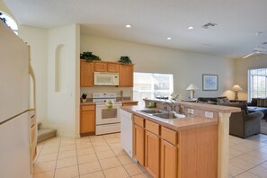 Fridge, microwave, stovetop, dishwasher - Family Retreat w/ Pool: 10 Mi to Disney! (Clermont)