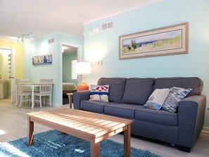 Smart TV, fireplace, Netflix, Hulu