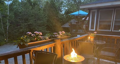 Highland Cottage Super Cute-Close to Everything in Lake Placid