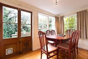 Villa, 2 Bedrooms, Garden View | In-room dining - Christchurch City & Country Cottages - Brockworth Cottage (Christchurch)