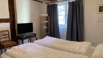 4 Schlafzimmer, kostenloses WLAN, Bettwäsche