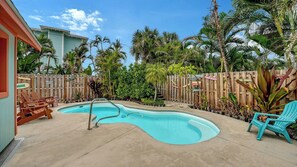 Unclassified image, 4 of 36, button