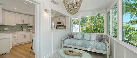 Taulutelevisio, DVD-soitin, stereot