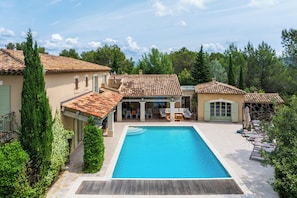 Piscine extérieure, piscine chauffée