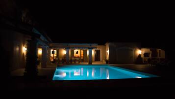 Piscine extérieure, piscine chauffée