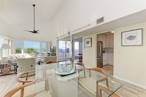 Living area - Unit #302 Sand Cay Beach Resort Gulf Front (Longboat Key)