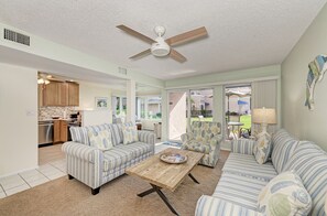 TV, DVD player, books - Unit #106 Sand Cay Beach Resort Gulf View (Longboat Key)