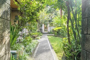Garden view - Sari Bamboo Bungalows (Ubud)