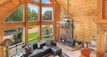 Rim Rock I Blanco, Log Cabin , Pool, Hot Tub, 10 acres of Nature to Explore