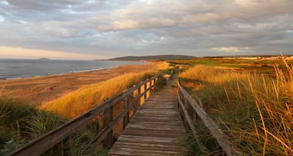 Golfers and Beach Goers Look No Further *(New Hot Tub)*