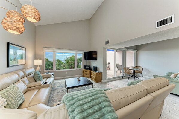 Televisión, reproductor de DVD y videoteca 