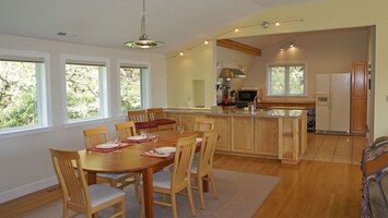 Great room dining area and kitchen