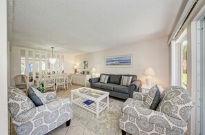 TV, DVD player, video library - Unit #105 Sand Cay Beach Resort Gulf View (Longboat Key)