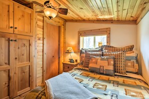 2 sovrum, strykjärn/strykbräda, internet och sängkläder