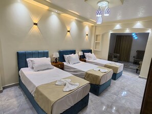 3 bedrooms, desk, free WiFi, bed sheets