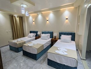 3 bedrooms, desk, free WiFi, bed sheets