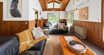 Holiday Heights Cottage mit 3 Schlafzimmern in Halls Gap Bush