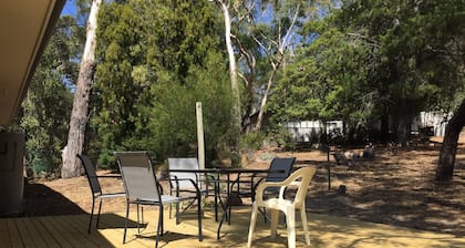 Holiday Heights Cottage mit 3 Schlafzimmern in Halls Gap Bush