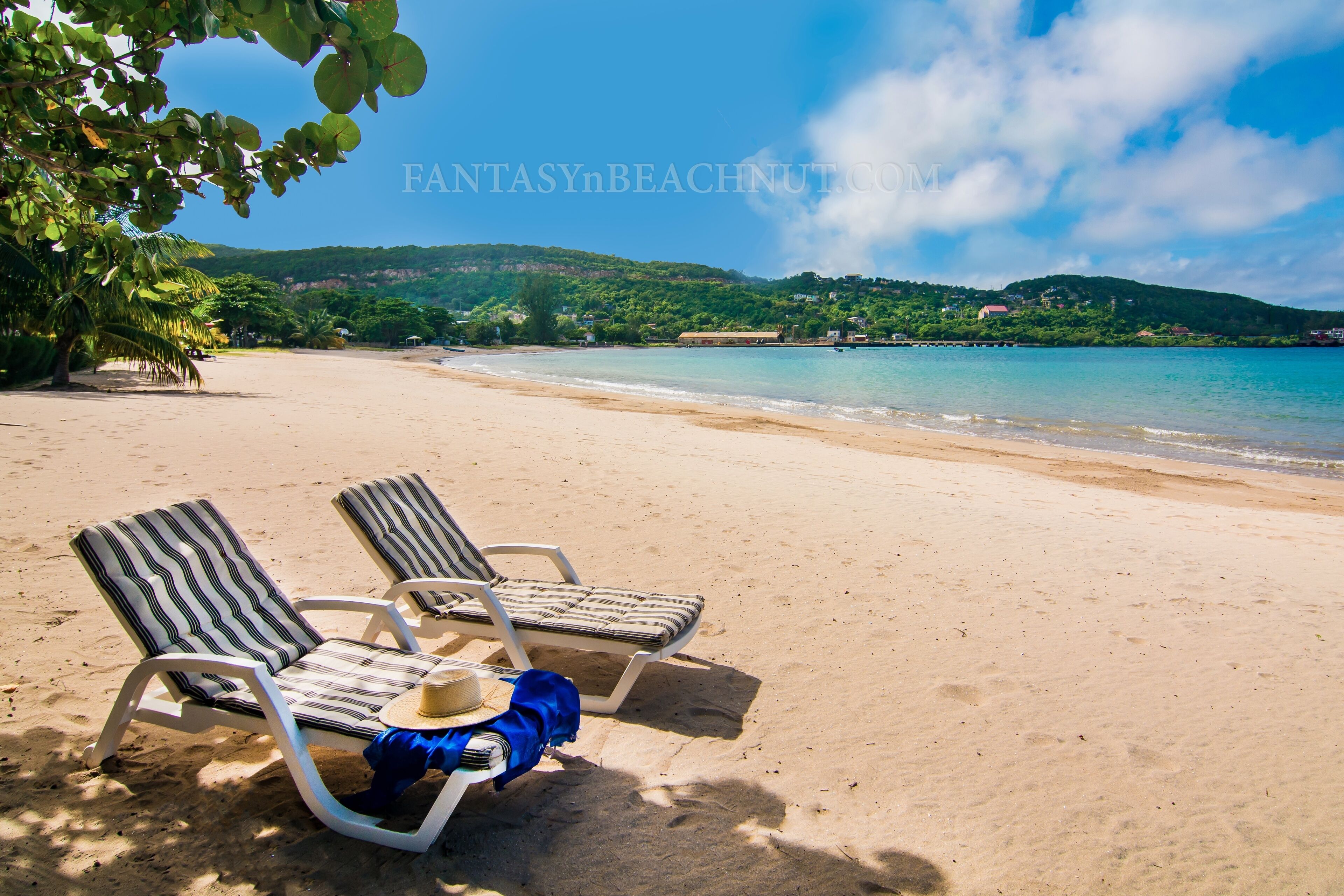 Private beach, sun loungers, beach towels