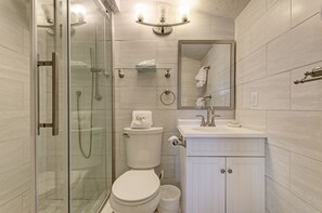 Hair dryer, towels