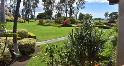 KING SIZE BED, SOLAR HEATED POOLS/SPAS, OCEAN VIEWS
