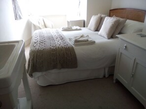 3 soverom, reiseseng for barn, wi-fi (inkludert) og sengetøy