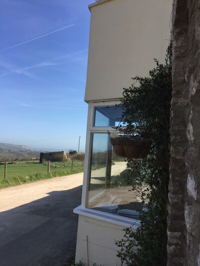 Purbeck cottage near Swanage & Studland - views of Corfe and I of Wight