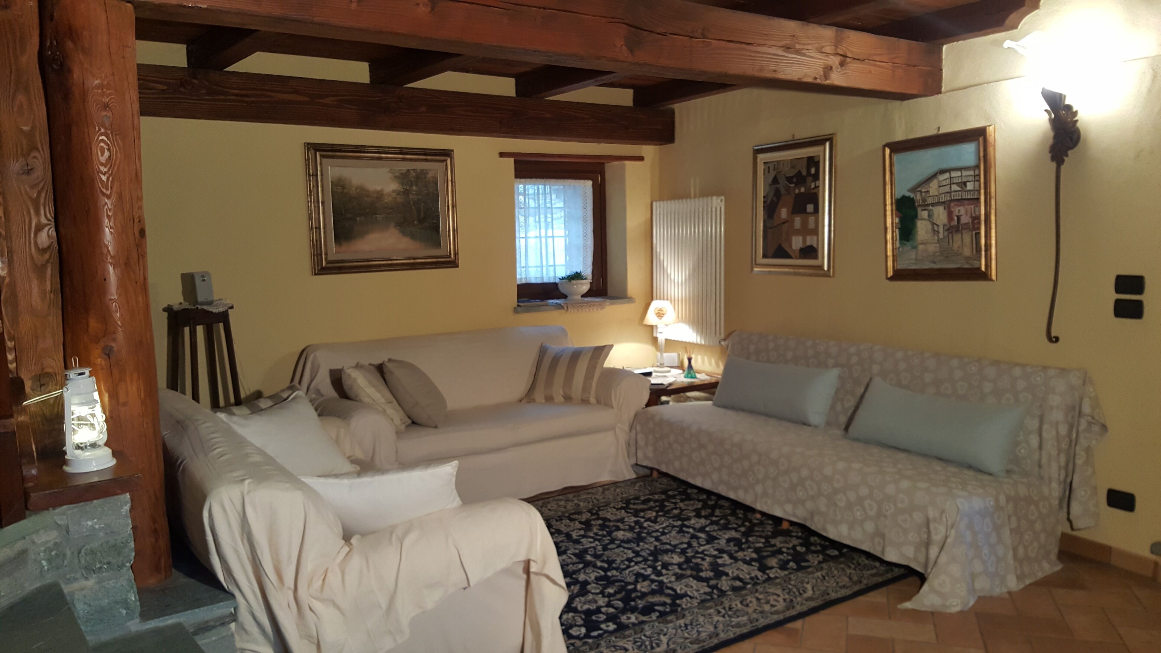 Smart-TV, Kamin, DVD-Player, Videothek