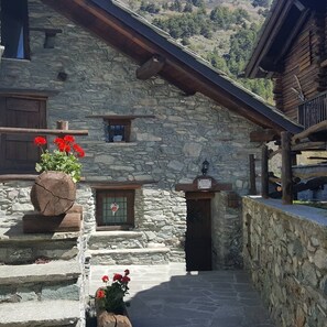 Exterior - HOME SWEET HOME   (Antey-Saint-Andrè)