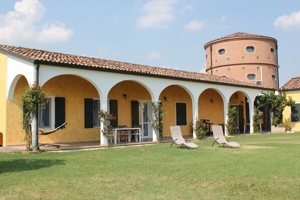 Exterior - House in villa with large garden, patio and private park (Guarda Veneta)