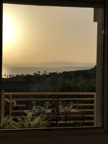 DEMORA AMMARE - VILLA 100 METERS FROM THE BEACH 