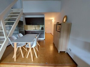 Dining - Magnificent apartment in L'Escala  in a beautiful residence  swimming pool (L'Escala)