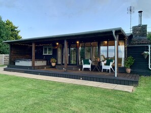Terrace/patio - Eden Lodge (with private hot tub) (Wellington)