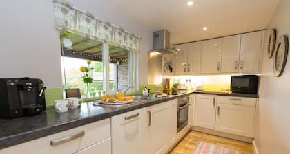Eden Lodge (mit privatem Whirlpool)