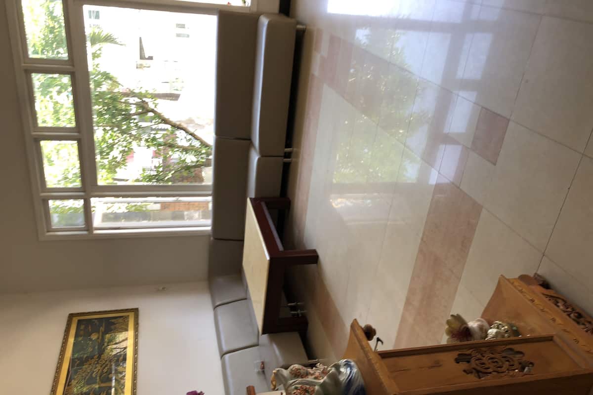 Single Room | Living room | Flat-screen TV