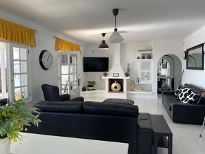 TV, books, music library, video library