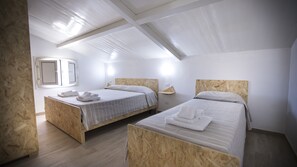 2 quartos, acesso à internet, roupa de cama