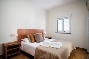 1 chambre, fer et planche à repasser, lit parapluie, Wi-Fi