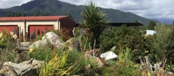 Kokatahi Valley Country Inn