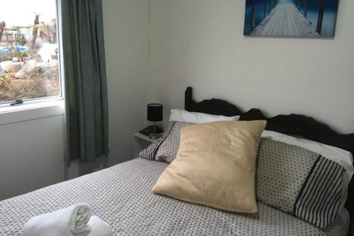 Budget Double Room | Free WiFi, individually decorated, individually furnished
