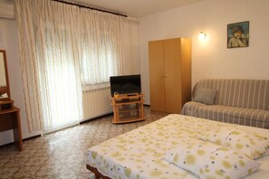 4 Schlafzimmer, Bügeleisen/Bügelbrett, kostenloses WLAN, Bettwäsche