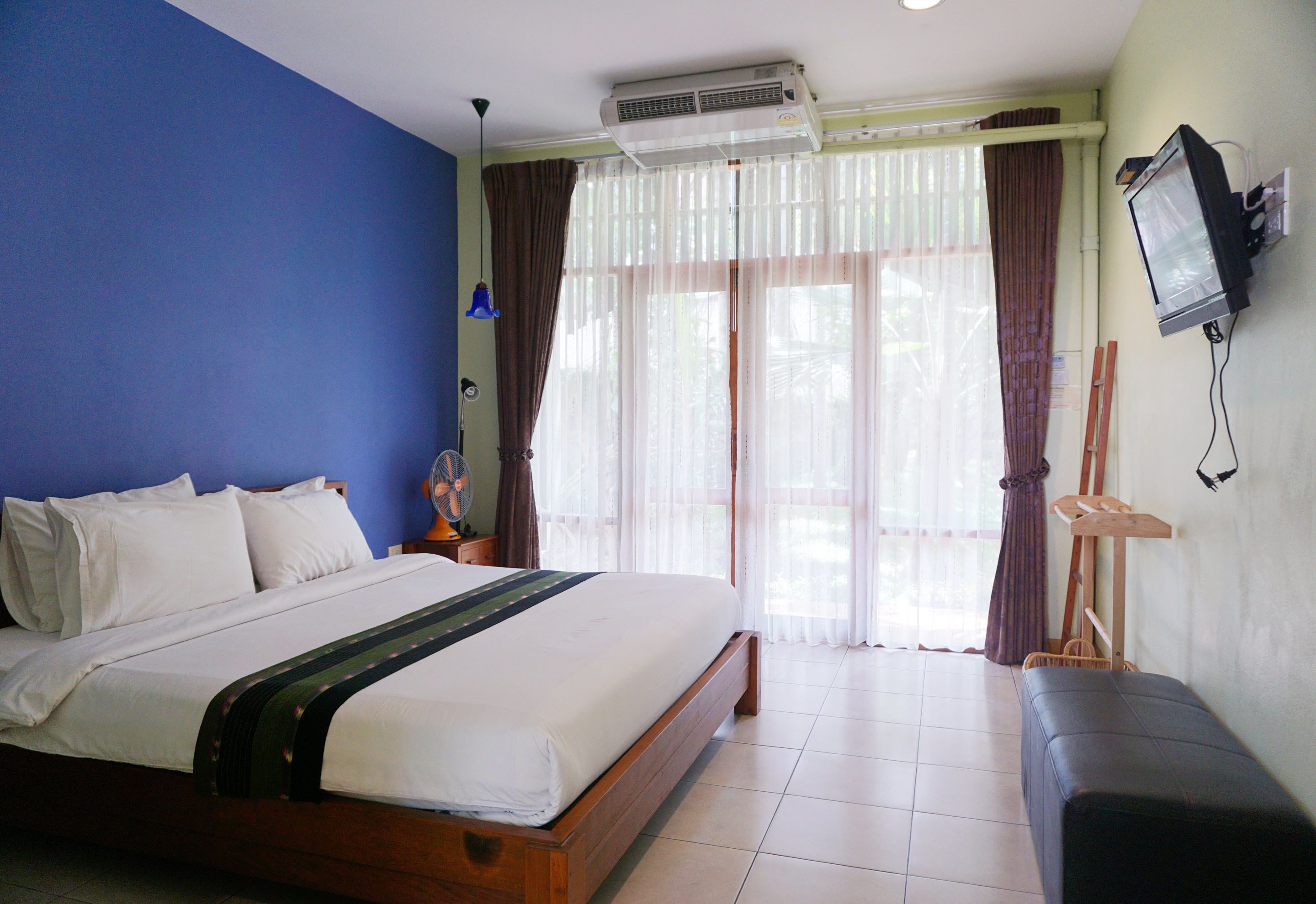 Superior Room | Blackout drapes, free WiFi, bed sheets