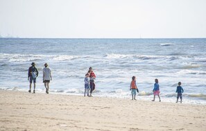 Plage à proximité, pêche sur place