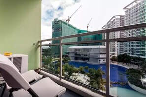 Condo, cozinha americana, de frente para a praia | Sacada