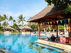 Poolside bar