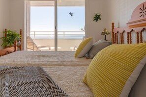 2 habitaciones, tabla de planchar con plancha, cuna de viaje y wifi 