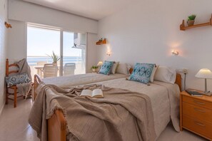 2 bedrooms, iron/ironing board, travel crib, WiFi - Apartamento Apolo XIV  by Costa CarpeDiem (Calp)