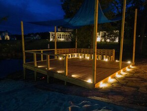 Terrace/patio - Lake Cutie at Holiday Cove. Sandy beach, kayaks (Dadeville)